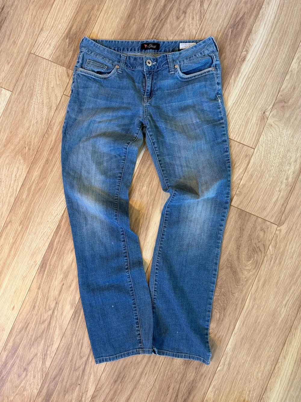 Guess Woman’s Blue Straight Jeans - Medium Wash